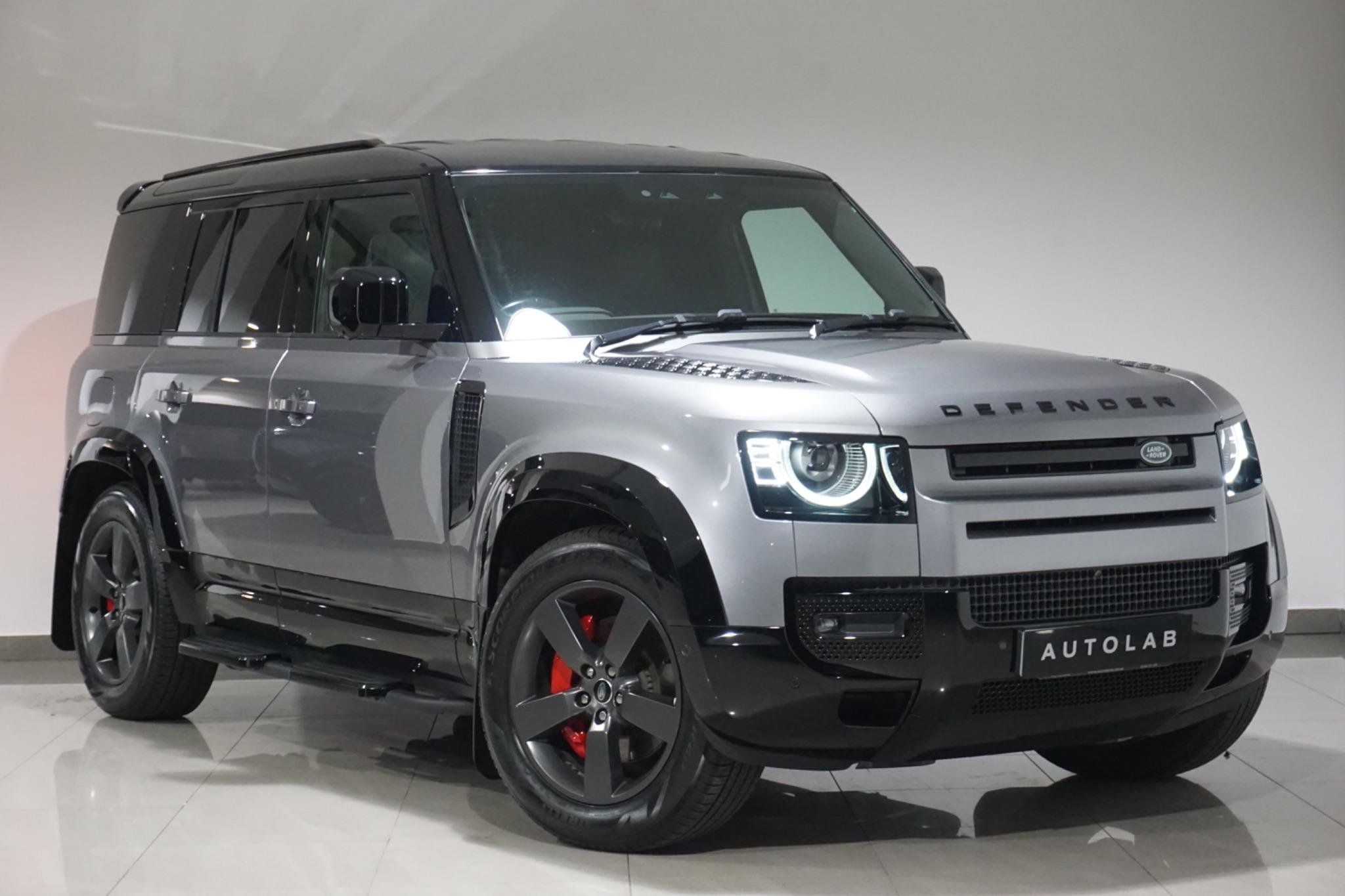 Land Rover Defender 110 3.0 D300 MHEV SE Hard Top SUV Auto 4WD MWB Euro 6 (s/s) 5dr